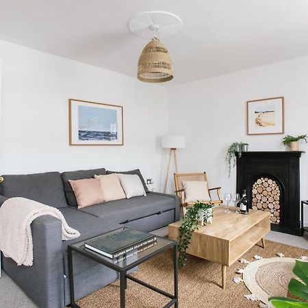 Cosy Period Cottage 2Min Walk To The Beach Portrush Esterno foto