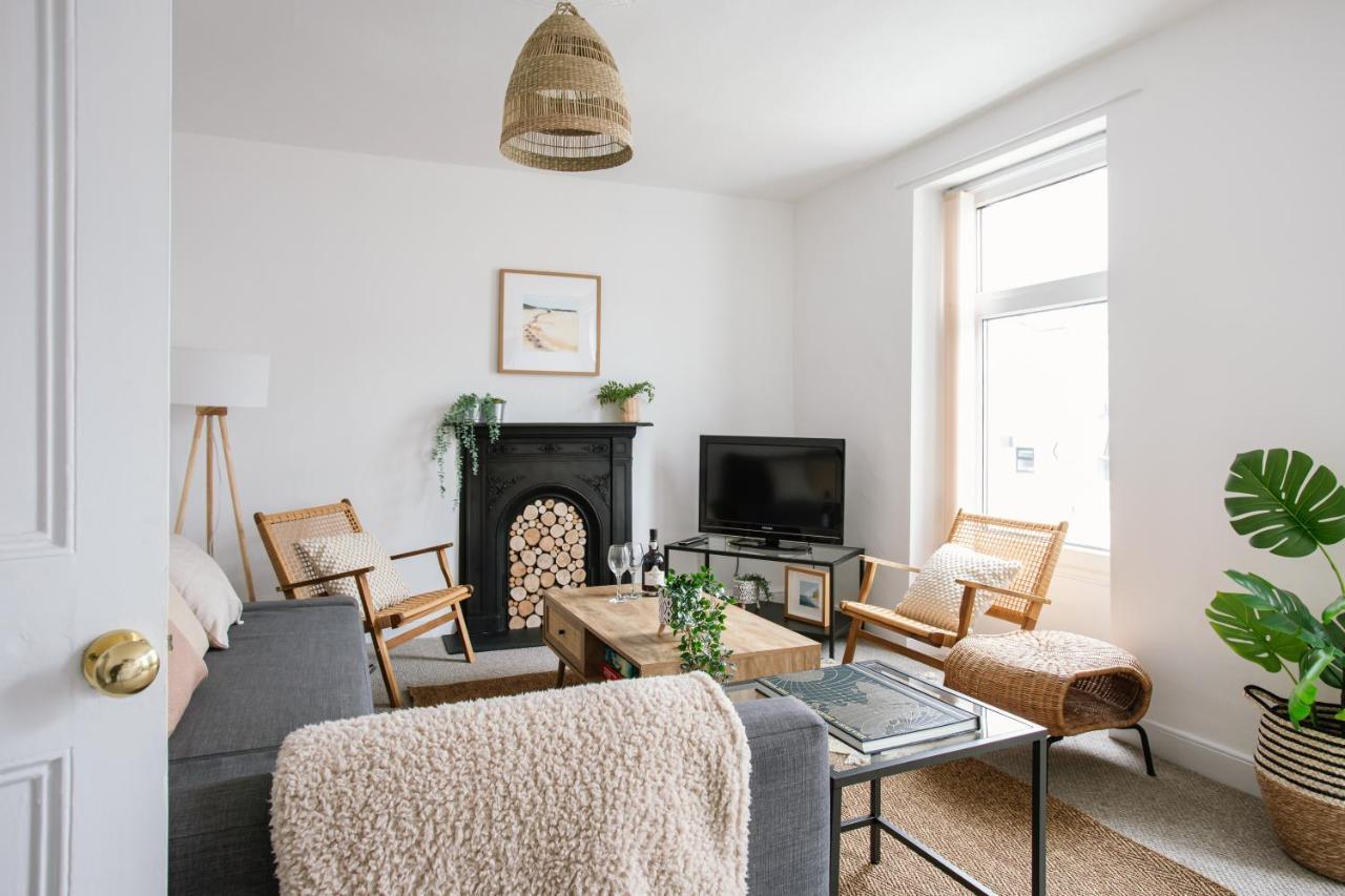 Cosy Period Cottage 2Min Walk To The Beach Portrush Esterno foto