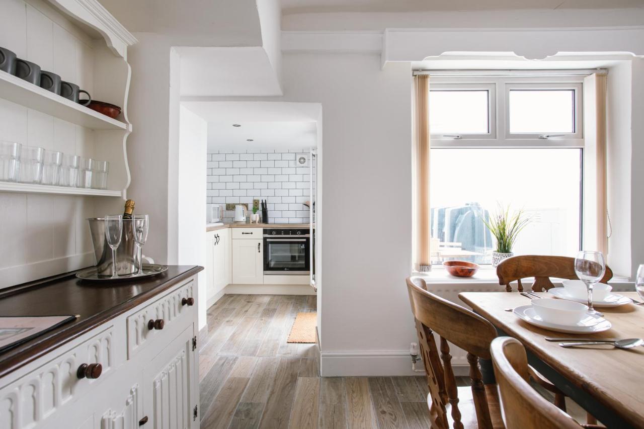 Cosy Period Cottage 2Min Walk To The Beach Portrush Esterno foto